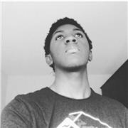 Etudiant de premiere annees d ecole dingenieur donnant des cours de maths et physiques aux lyceens en difficulté